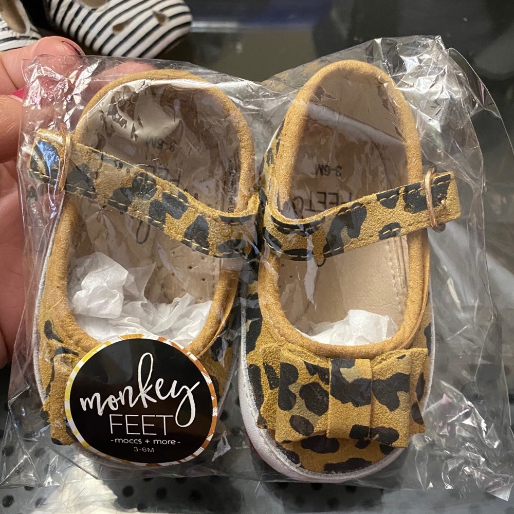 BNIB Monkey Feet Red Bottom Leopard Mary Janes